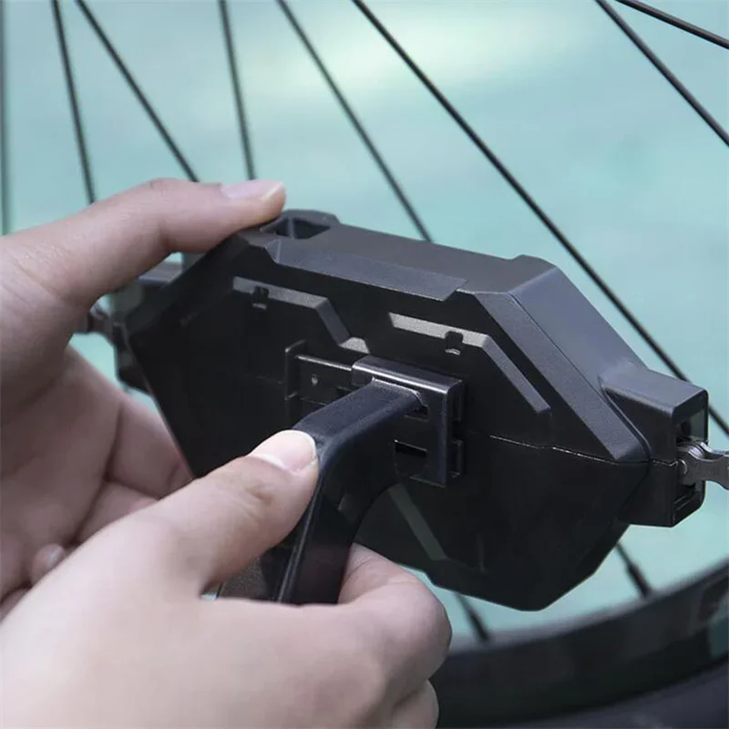 Bike Chain Cleaner - Portable Magnetic Bike Chain Cleaner Scrubber